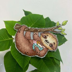 Ленивец на ветке